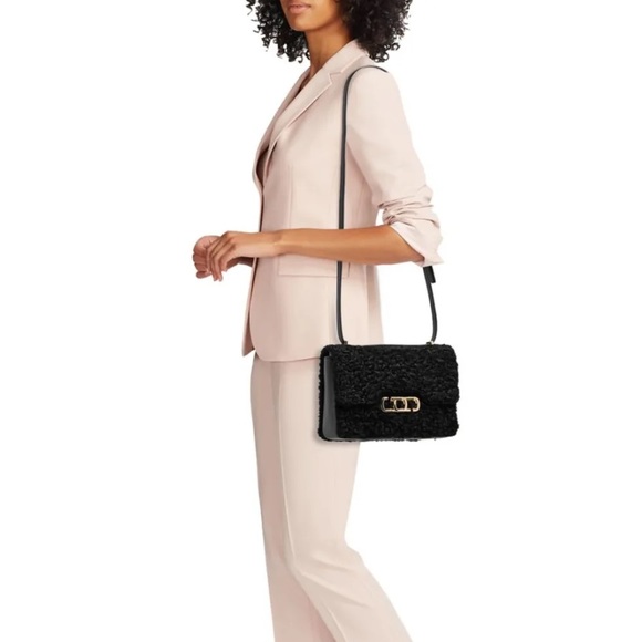 Marc Jacobs🌼NEW🌼J Link faux fur black - Picture 2 of 13